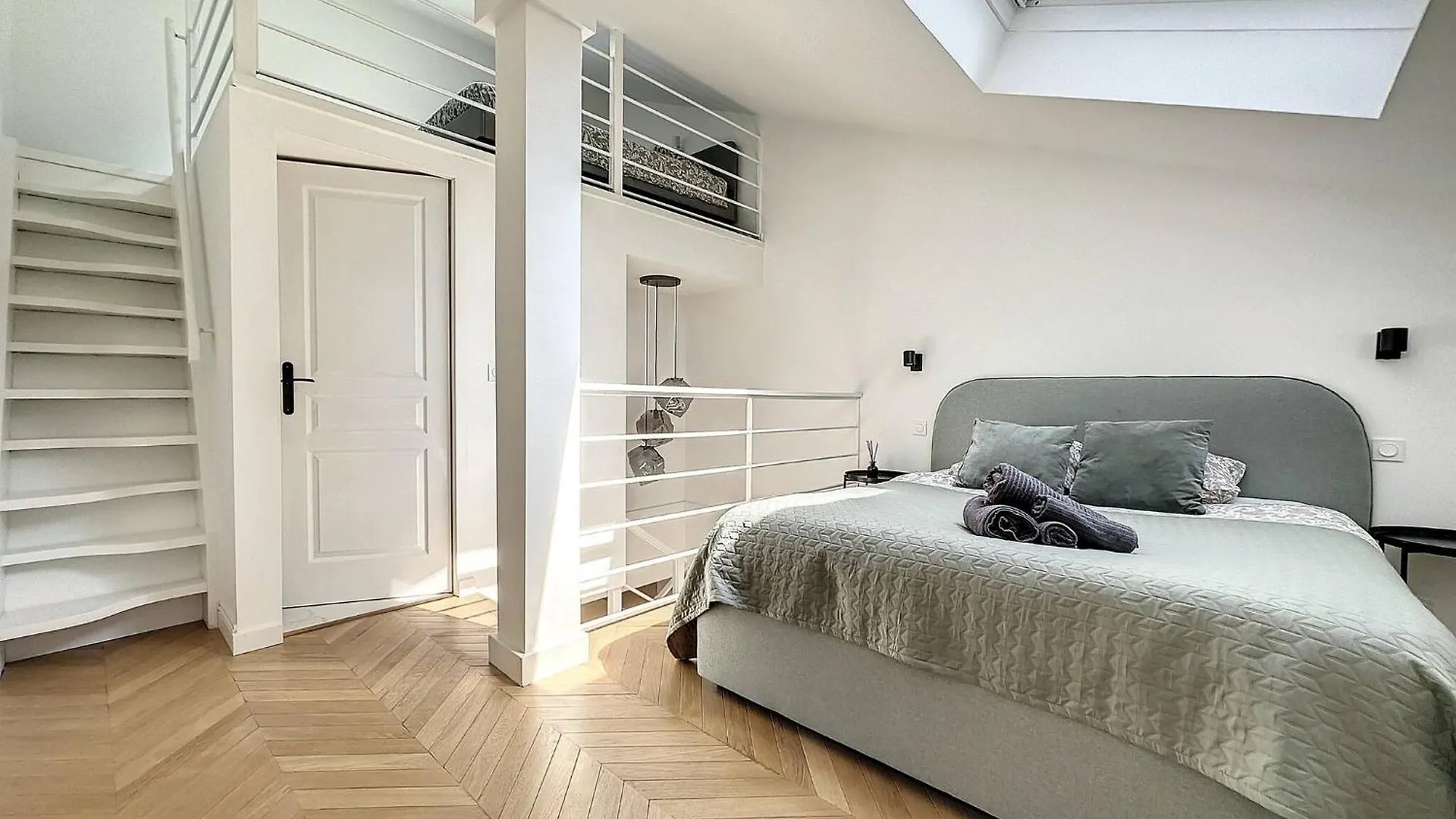 Apartment Cannes : Duplex A 5 Minutes A Pied Du Palais Des Festivals France